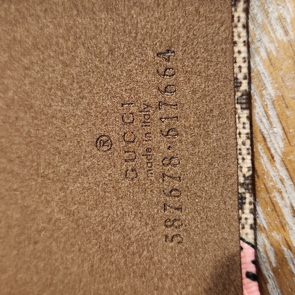 New Gucci IPhone X/XS Strawberry GG Case - Picture 3 of 4